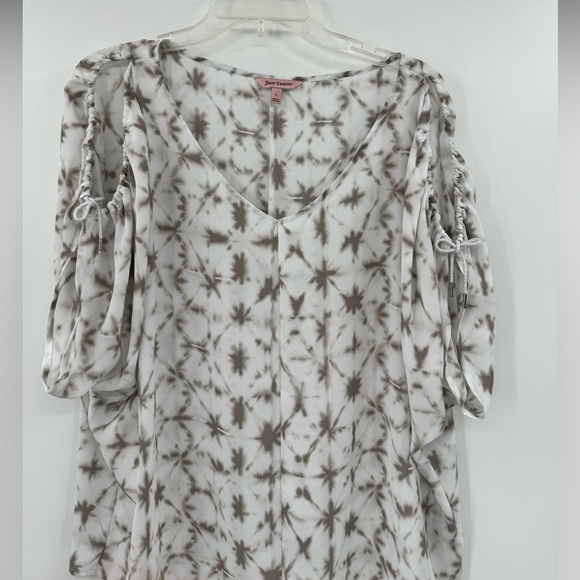 Juicy Couture Cold Shoulder Top-Size Large - Picture 3 of 8